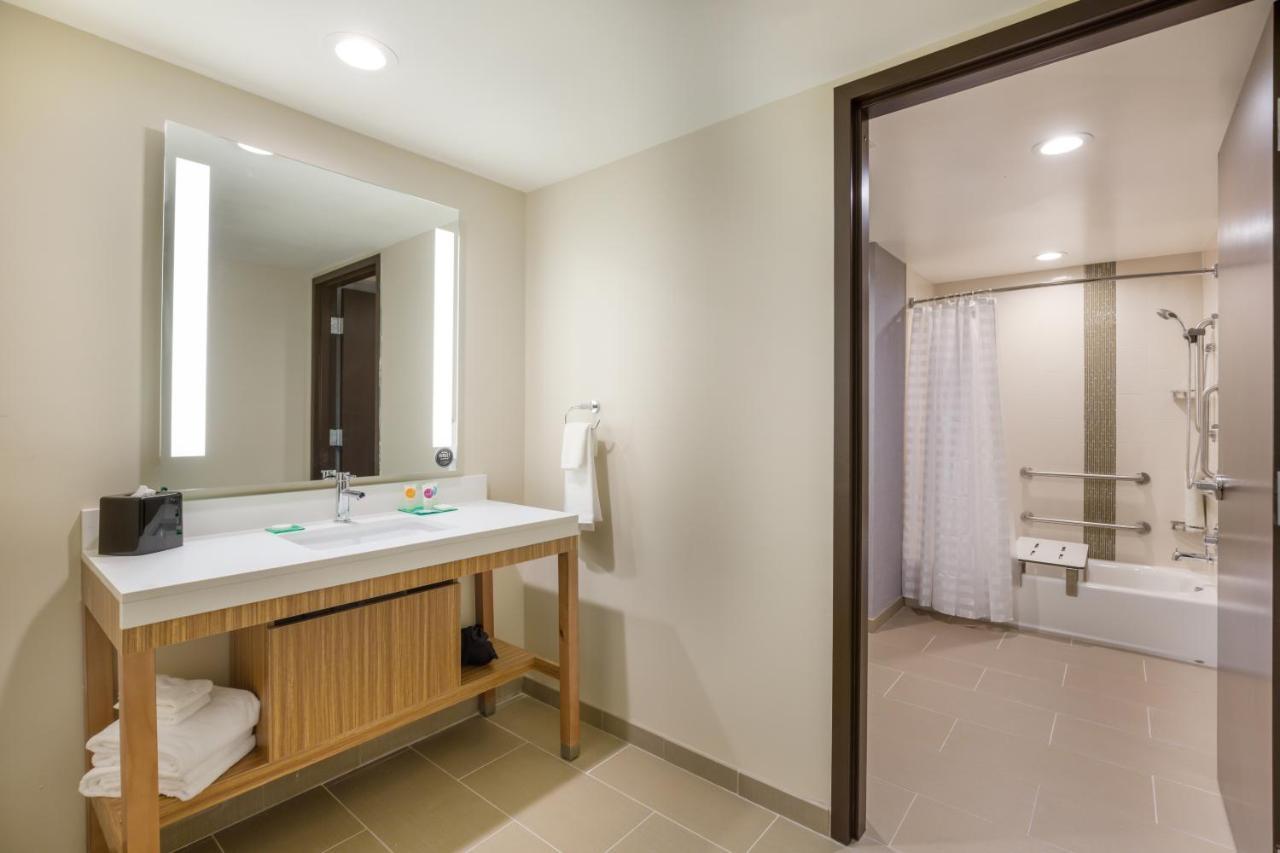 Hyatt Place Hampton Convention Center Luaran gambar